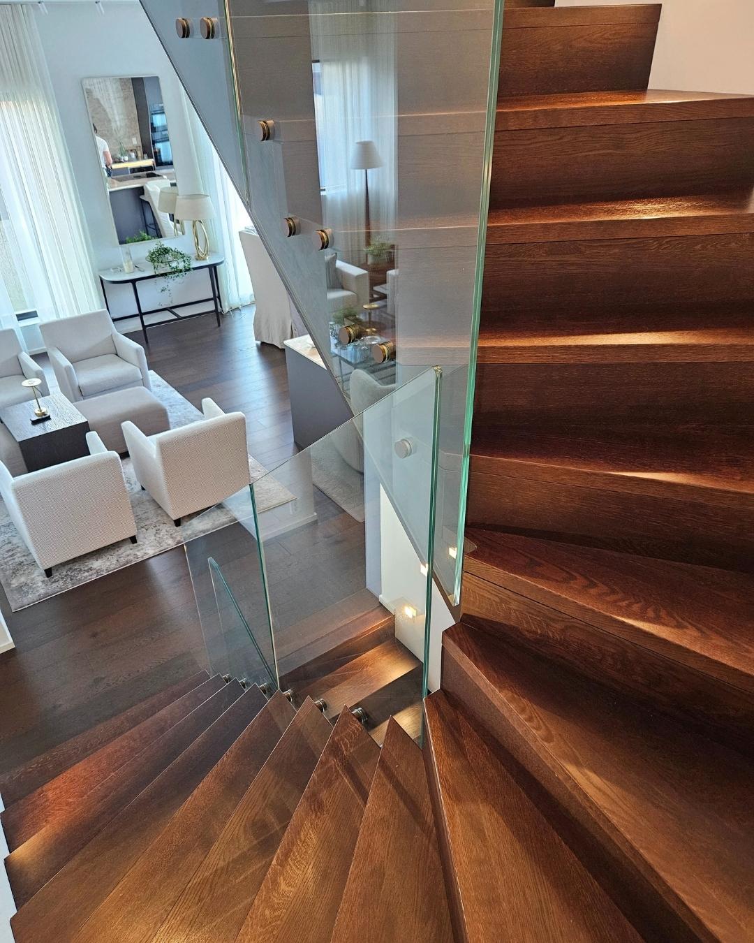 Designtrapp med glass