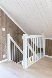 Basistrapp furu hvit i hyttemiljø returgelender Basistrapp furu hvit i hyttemiljø returgelender