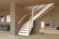 Sofie standard trapp med hvitmalte stusstrinn Sofie standard trapp